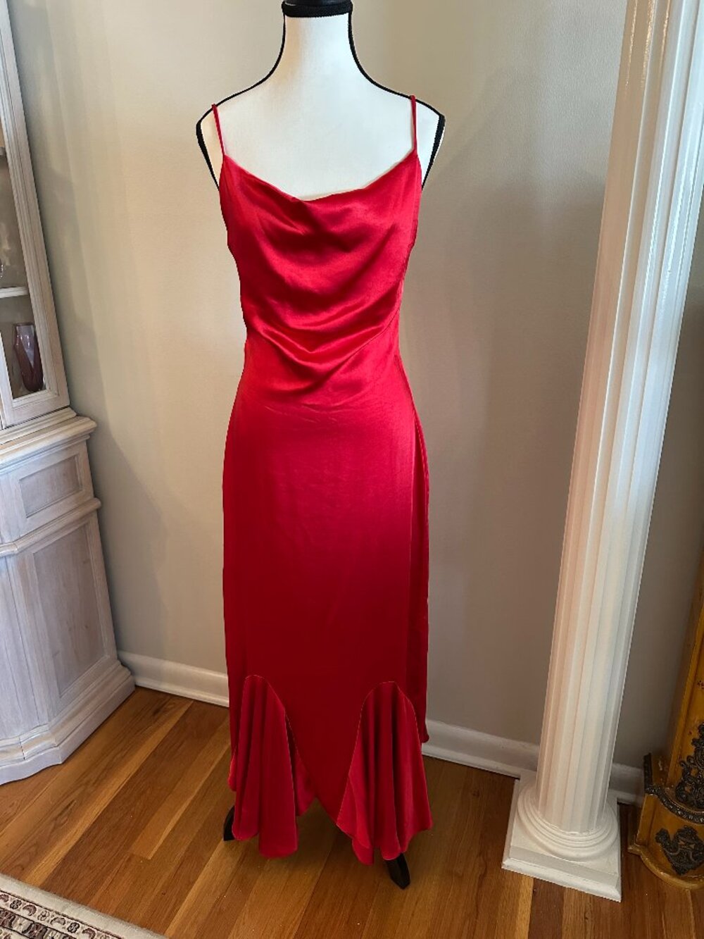 ❤️ ELLIATT RED SATIN COWL NECK MAXI DRESS | SIZE SMALL ❤️
